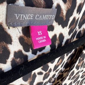 Vince Camuto never worn leopard blouse XS